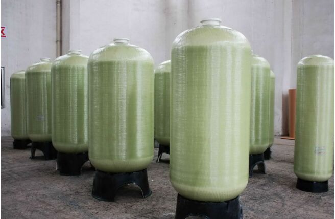 玻璃鋼鹽酸罐的內(nèi)部結(jié)構(gòu)及怎么使用壽命更長(zhǎng) 玻璃鋼鹽酸罐